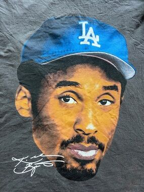 LA Kobe Graphic Short Sleeve Tee - Black/Blue